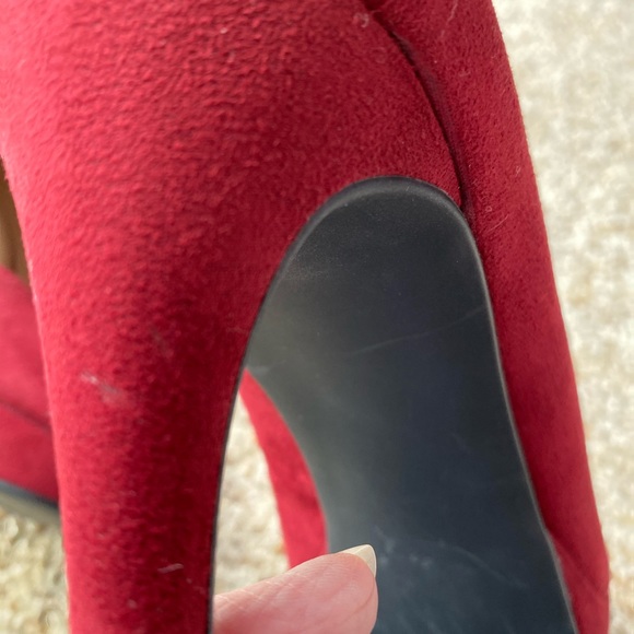 Platform Heels - Picture 2 of 6